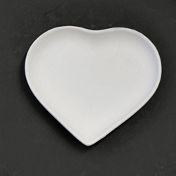 Small Heart Dish 13cm x 12cm x 2cm CX0772